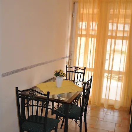 Apartment Julius Apartmanhaz *