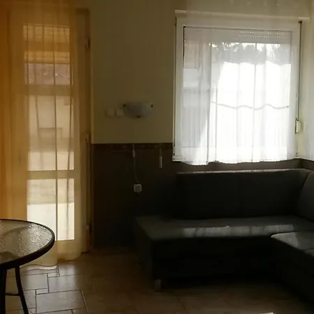 Apartment Julius Apartmanhaz *